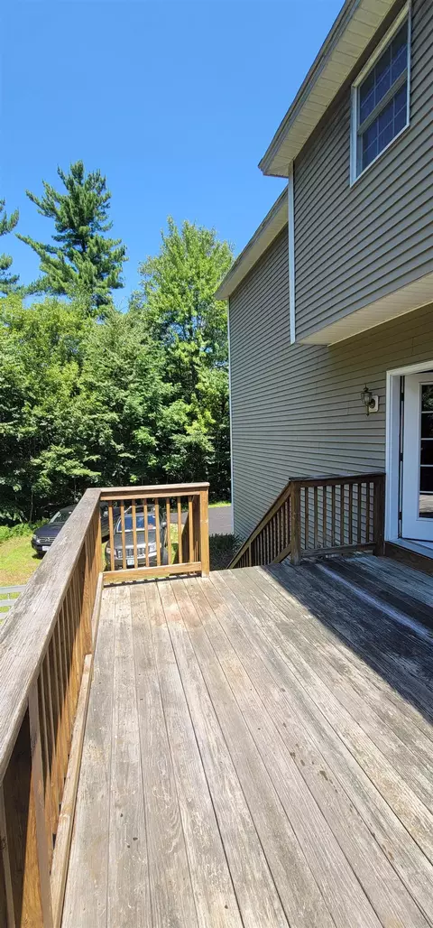 Exterior - 250 Grapevine Rd, Dunbarton, NH 03046 photo 5 of 6