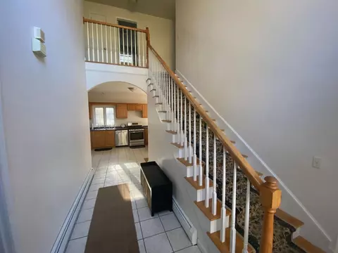 Entry Way - 250 Grapevine Rd, Dunbarton, NH 03046 photo 1 of 8
