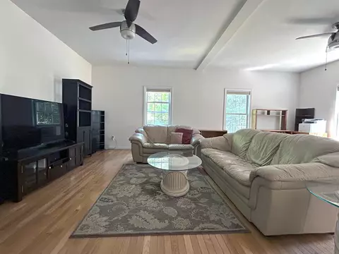 Living - 250 Grapevine Rd, Dunbarton, NH 03046 photo 4 of 10