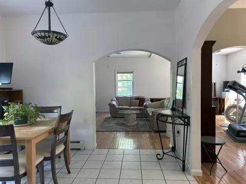 Entry Way - 250 Grapevine Rd, Dunbarton, NH 03046 photo 6 of 8