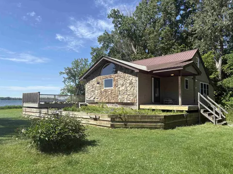 352 Canal Ln, North Hero, VT 05474
