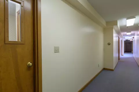 Entry Way - 156 Main St, Ludlow, VT 05149 photo 3 of 10