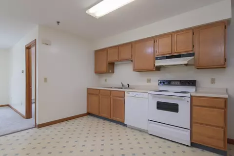 Kitchen - 156 Main St, Ludlow, VT 05149 photo 6 of 7
