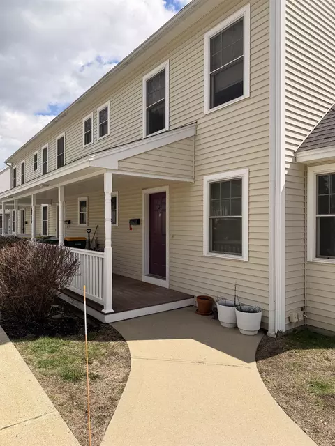 24 Gagne St, Rochester, NH 03867