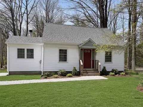 135 Athol Rd, Richmond, NH 03470