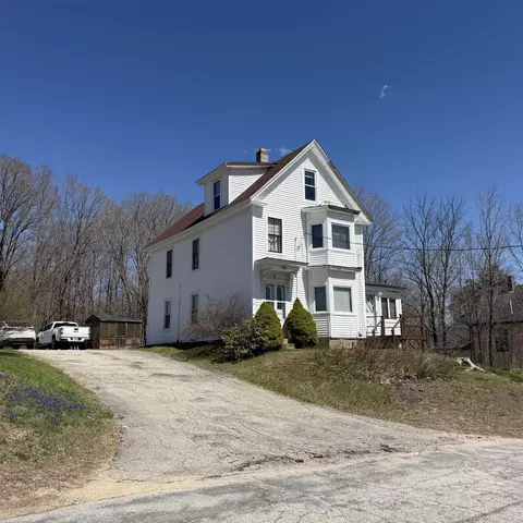 30 Mooney St, Farmington, NH 03835