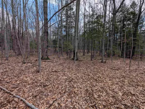 21 Jewett Road, Weare, NH 03281