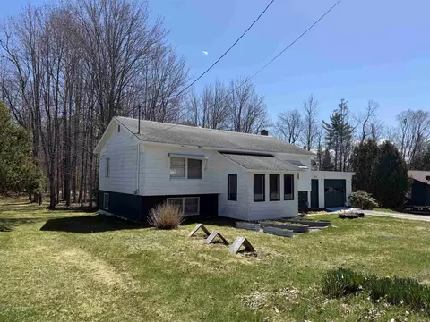 Exterior - 147 S Lunenburg Rd, Lunenburg, VT 05906 photo 3 of 7