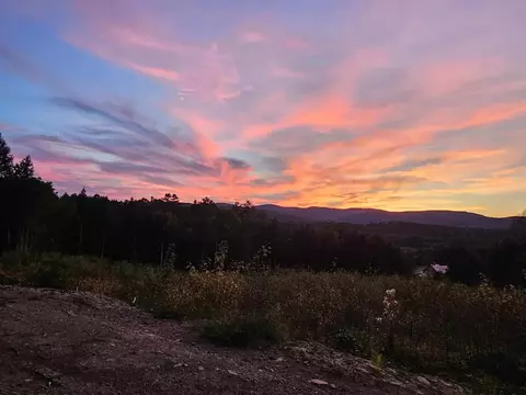 972 Dartmouth College Hwy, Orford, NH 03777