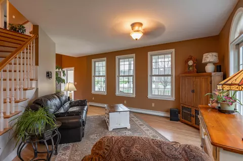 Living - 51 Old Town Road Ext, Epsom, NH 03234 photo 4 of 4