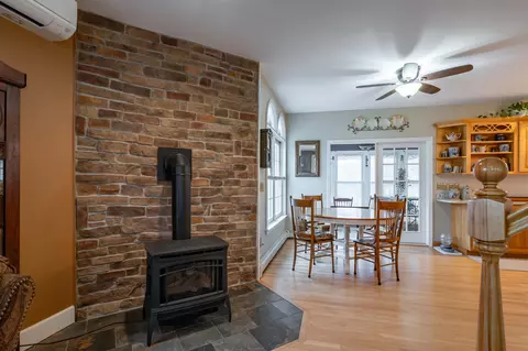 Dining - 51 Old Town Road Ext, Epsom, NH 03234 photo 3 of 4