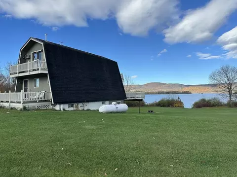 97 Lake St, Shoreham, VT 05770