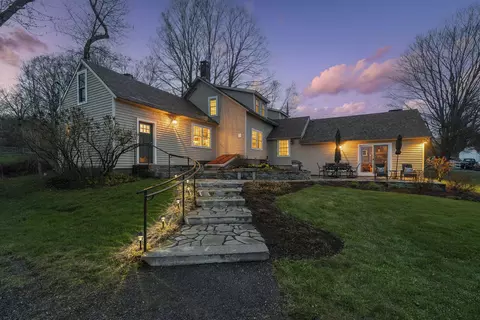 325 Cemetery Rd, West Windsor, VT 05089