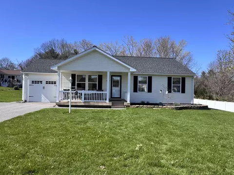 148 Jeffrey Dr, Colchester, VT 05446