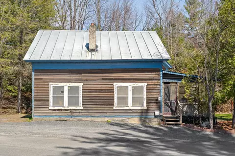 182 Brook St, Williamstown, VT 05679
