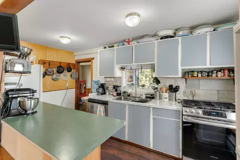 Kitchen - 182 Brook St, Williamstown, VT 05679 photo 2 of 4