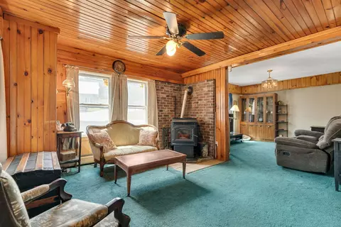 Living - 182 Brook St, Williamstown, VT 05679 photo 1 of 4