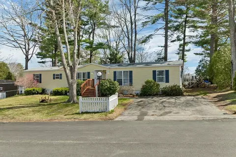 7 N Dewberry Ln, Rochester, NH 03867