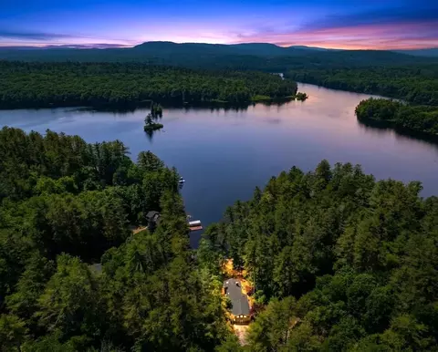 84 Barderry Ln, Nottingham, NH 03290