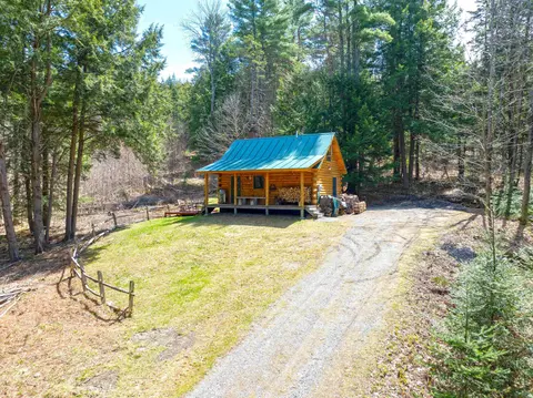 701 Kidderhood Rd, West Fairlee, VT 05083