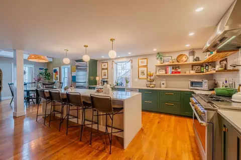34 S Main St, Danby, VT 05739