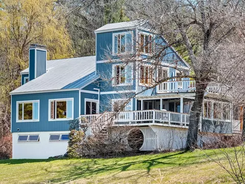 2381 Middle Rd, Plainfield, VT 05667