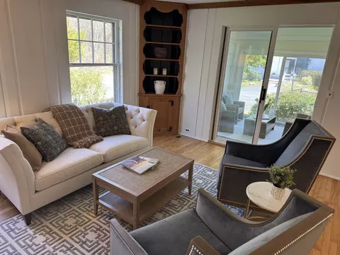 1 Farm House Ln #2, Wolfeboro, NH 03894