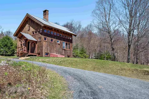 29 Schoolhouse Brook Ln, Fayston, VT 05660