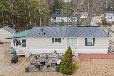 29 Edge O Lake Dr, Tuftonboro, NH 03853
