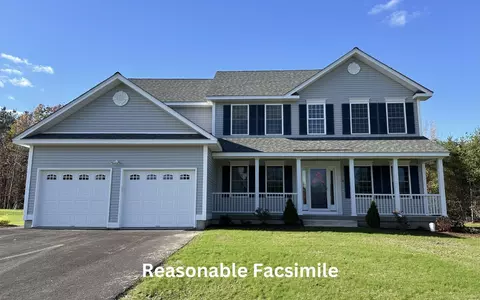 70 Lantern Dr, Sandown, NH 03873