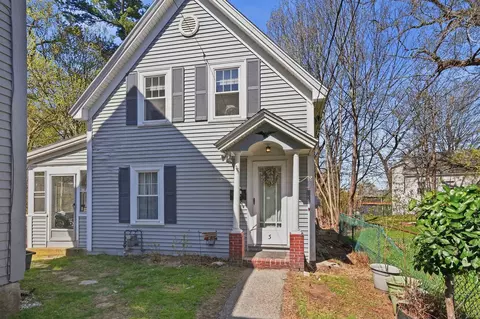 3 Maple Ave, Hudson, NH 03051