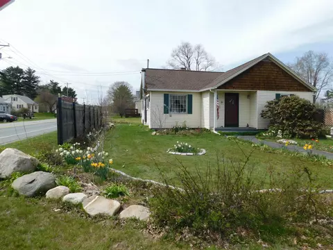 15 Breezy Ln, Chester, VT 05143