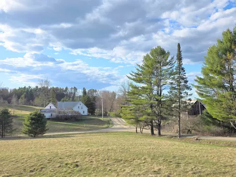 717 Remick Rd, Waterford, VT 05819