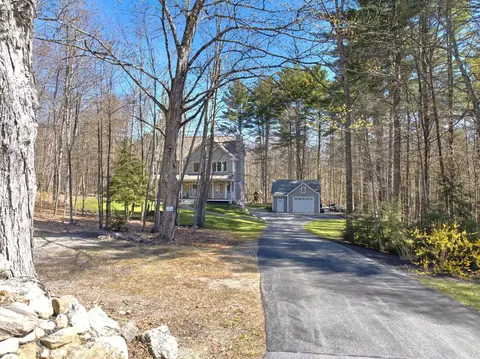 541 Bedford Rd, New Boston, NH 03070