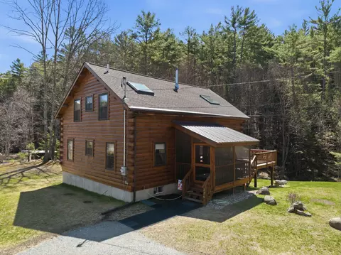 226 Valley Rd, Woodsville, NH 03785