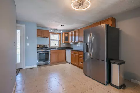 Kitchen - 6 Pleasant St #A5, Hooksett, NH 03106 photo 5 of 5