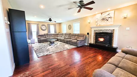 Living - 320 Old Bow Rd, Weathersfield, VT 05156 photo 1 of 3