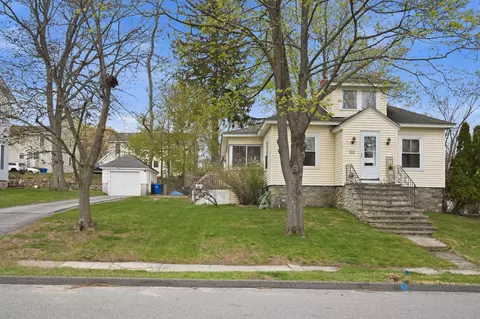 82 Sunnyside St, Manchester, NH 03103