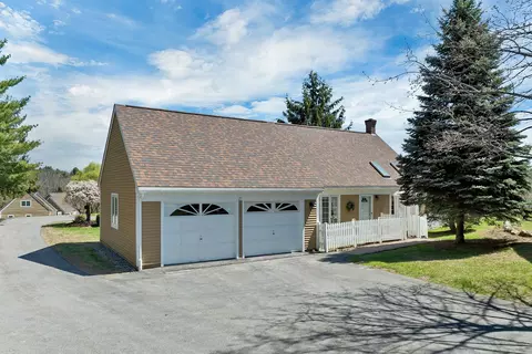 27 Harvest Ln, Laconia, NH 03246