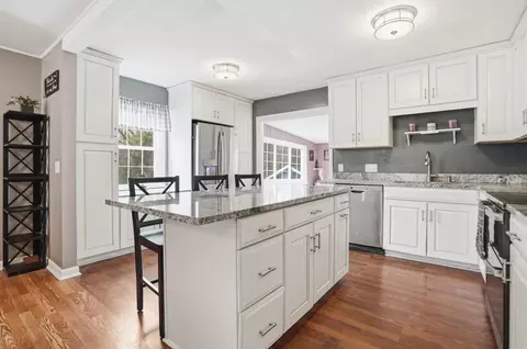 32 Gentes Rd, Essex Junction, VT 05452