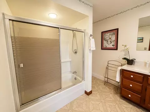 Bath - 9 Mcfarland St, Gorham, NH 03581 photo 2 of 4