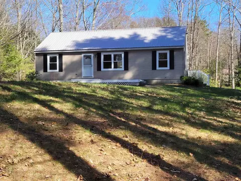51 Nutter Cir, Barnstead, NH 03225