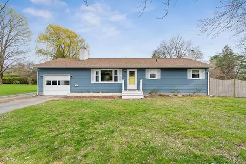 4 Lafayette Dr, Jericho, VT 05465