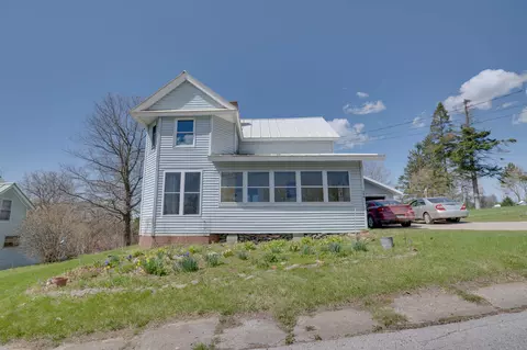 114 Highland Ave, Richford, VT 05476