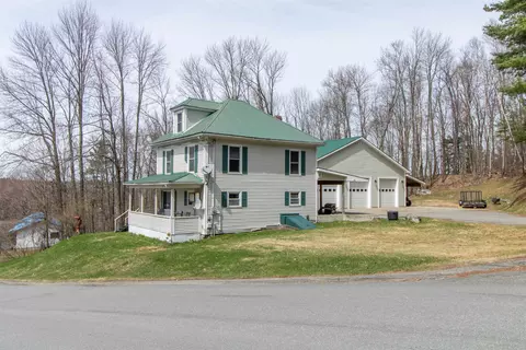 77 Water St, Orleans, VT 05860
