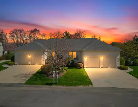 9 Pebble Beach Dr, Bedford, NH 03110