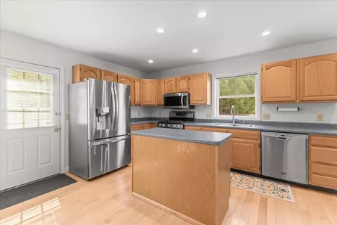 16 Joseph Ln, Essex Junction, VT 05452