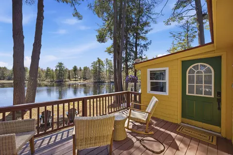 18 Holt Dr, Deerfield, NH 03037