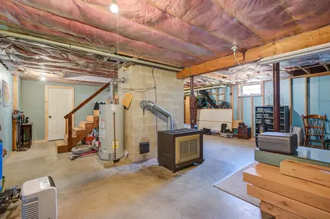 Entry Way - 46 Pickering Rd, Bartlett, NH 03812 photo 4 of 4