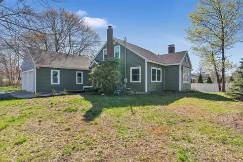 1 Middlebrook Rd, Dover, NH 03820